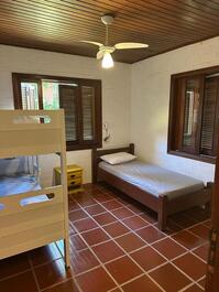 House in Juquei, excellent location 70 meters from the beach.