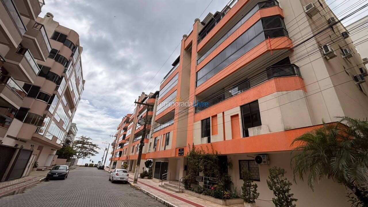 Apartment for vacation rental in Itapema (Meia Praia)