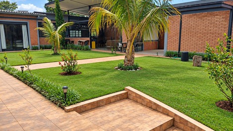 CASA DA COLINA – Chácara 18 pessoas, piscina 50m2 + área gourmet -