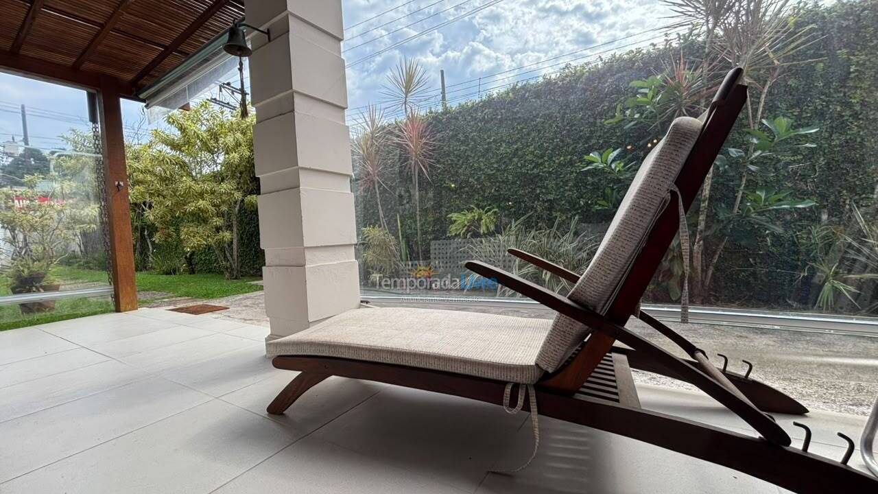 Casa para aluguel de temporada em São Sebastião (Juquehy)