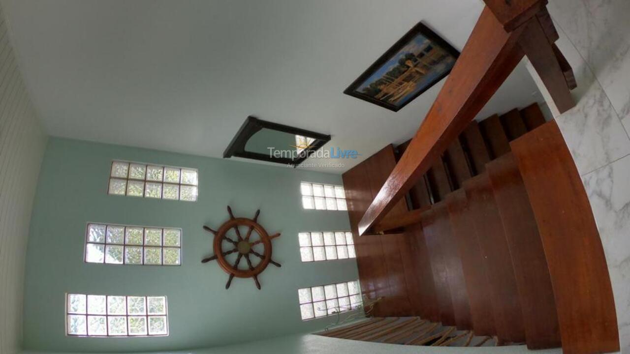 Casa para aluguel de temporada em Governador Celso Ramos (Praia de Palmas)