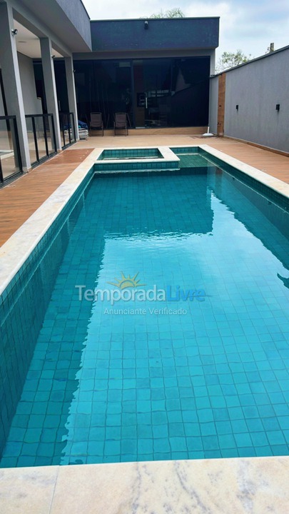 Casa para aluguel de temporada em Bertioga (Condominio Morada da Praia)