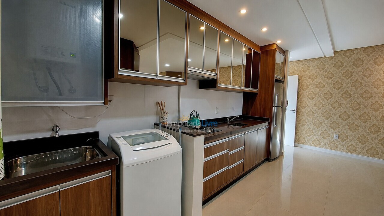 Apartamento para aluguel de temporada em Bombinhas (Praia de Bombinhas)