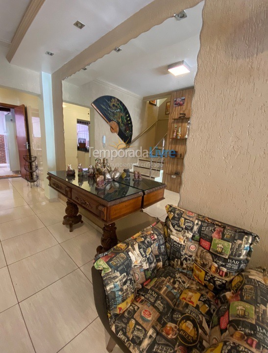 Casa para alquiler de vacaciones em Caratinga (Monte Verde)