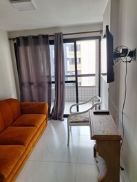 Very well-furnished apartment close to the beach.
