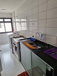 Very well-furnished apartment close to the beach.