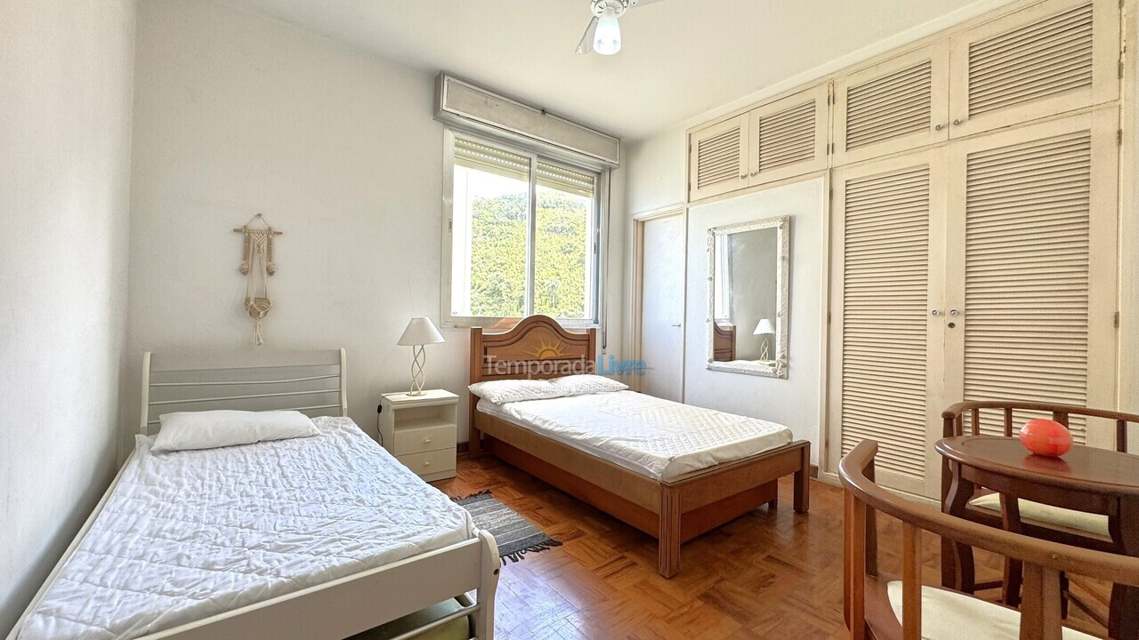 Apartment for vacation rental in Guarujá (Pitangueiras)