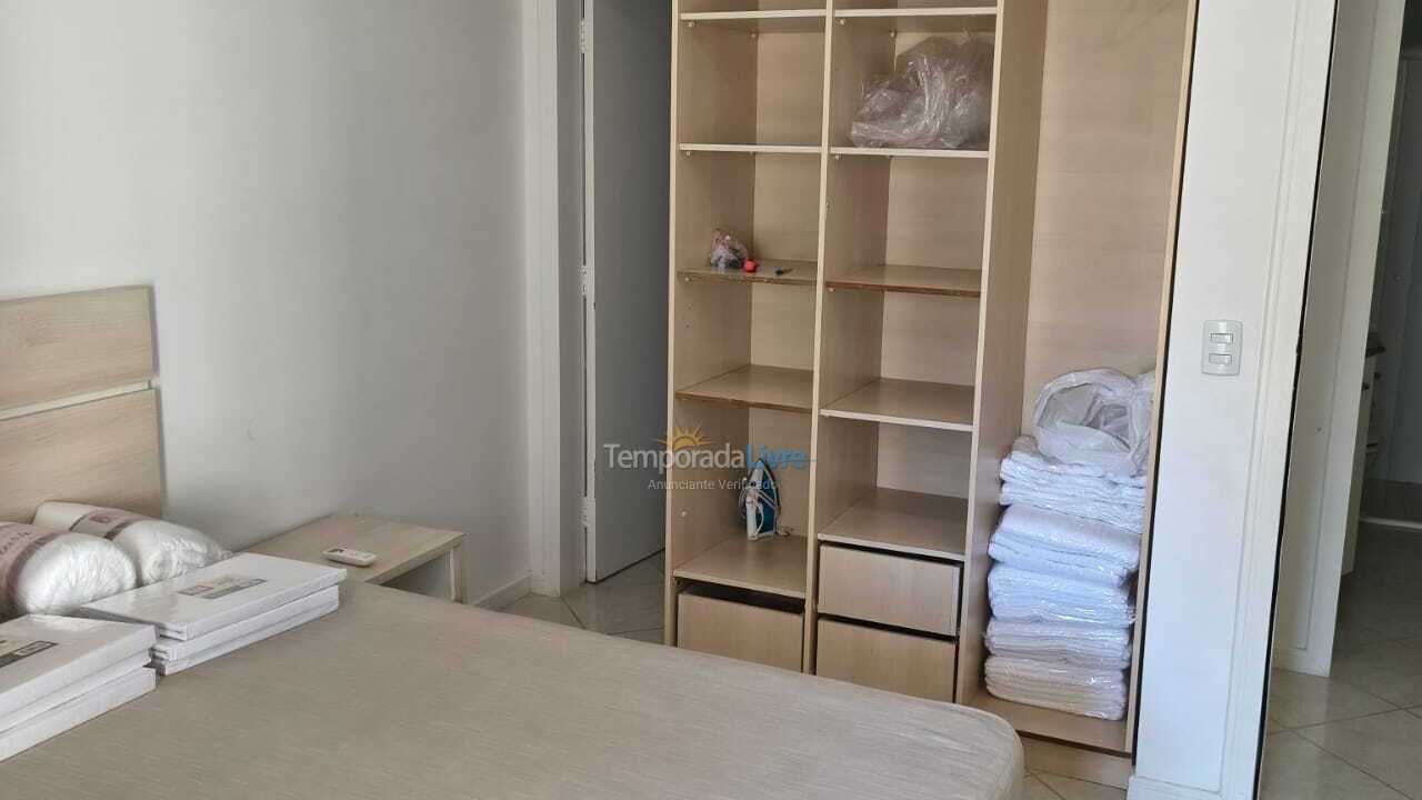 Apartamento para aluguel de temporada em Itapema (Meia Praia)