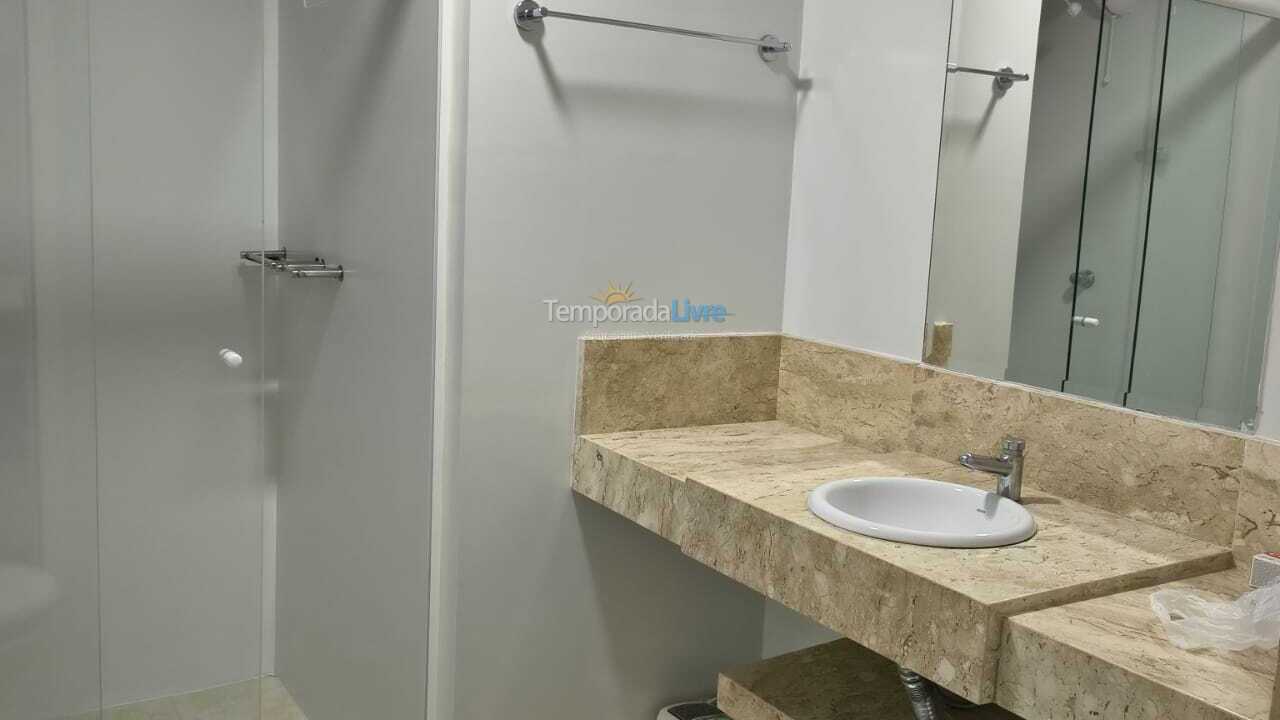 Apartamento para aluguel de temporada em Itapema (Meia Praia)