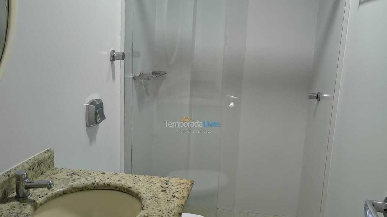Apartamento para aluguel de temporada em Itapema (Meia Praia)