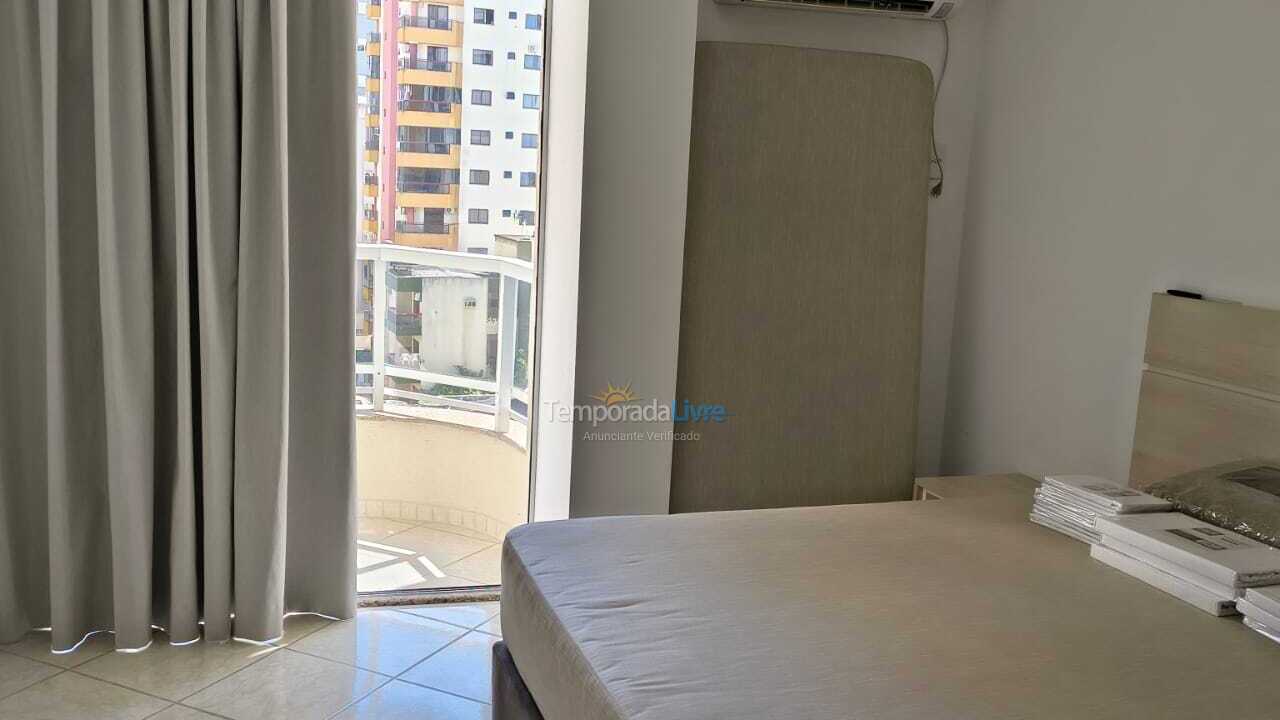 Apartamento para aluguel de temporada em Itapema (Meia Praia)
