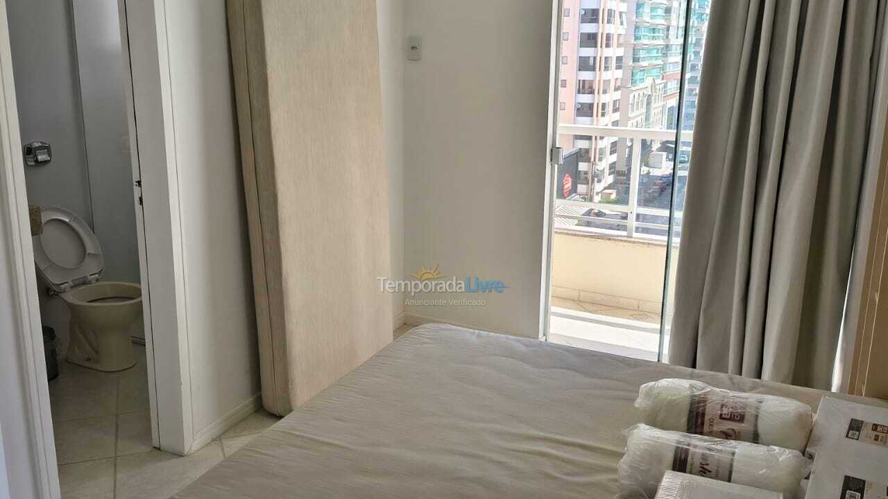 Apartamento para aluguel de temporada em Itapema (Meia Praia)