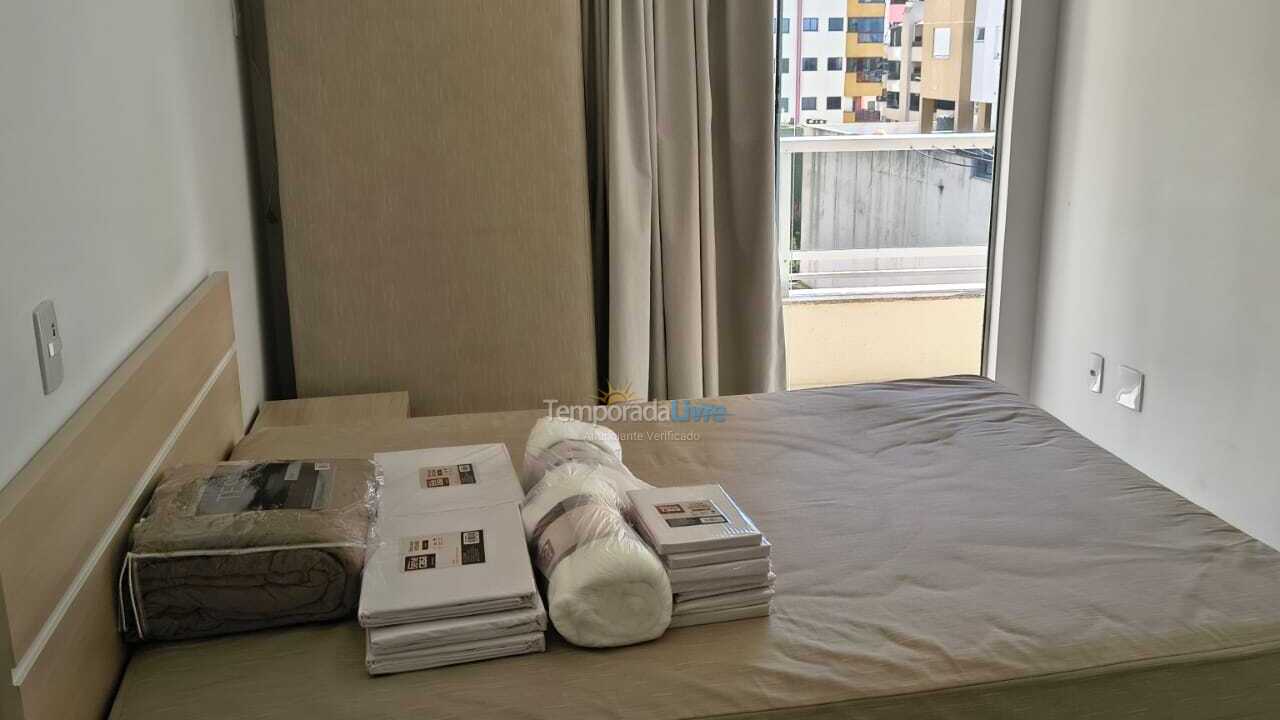 Apartamento para aluguel de temporada em Itapema (Meia Praia)