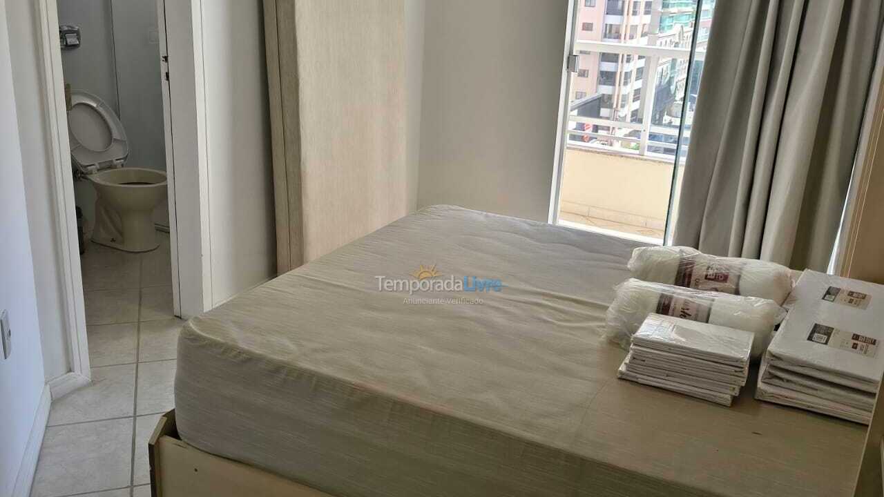 Apartamento para aluguel de temporada em Itapema (Meia Praia)