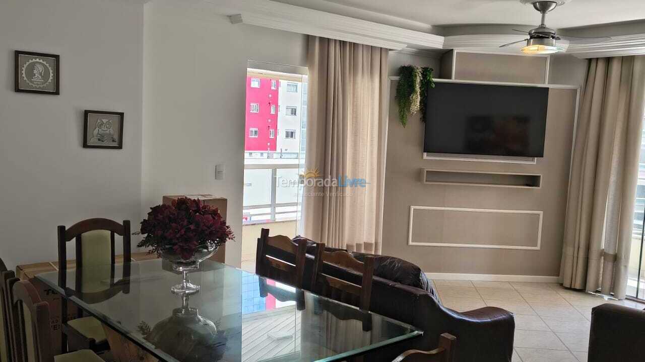 Apartamento para aluguel de temporada em Itapema (Meia Praia)