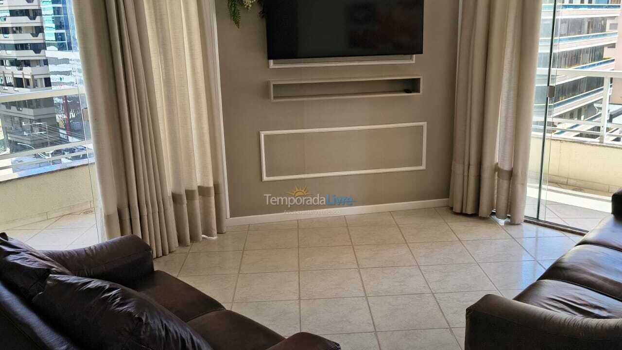 Apartamento para aluguel de temporada em Itapema (Meia Praia)