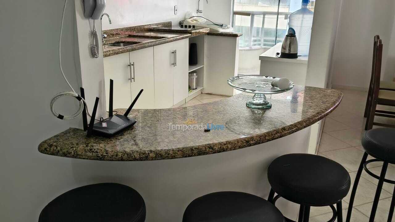 Apartamento para aluguel de temporada em Itapema (Meia Praia)