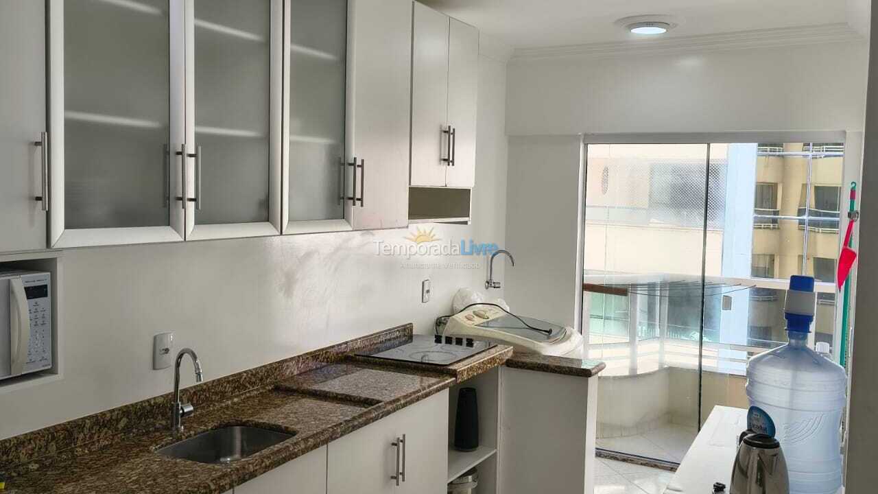 Apartamento para aluguel de temporada em Itapema (Meia Praia)