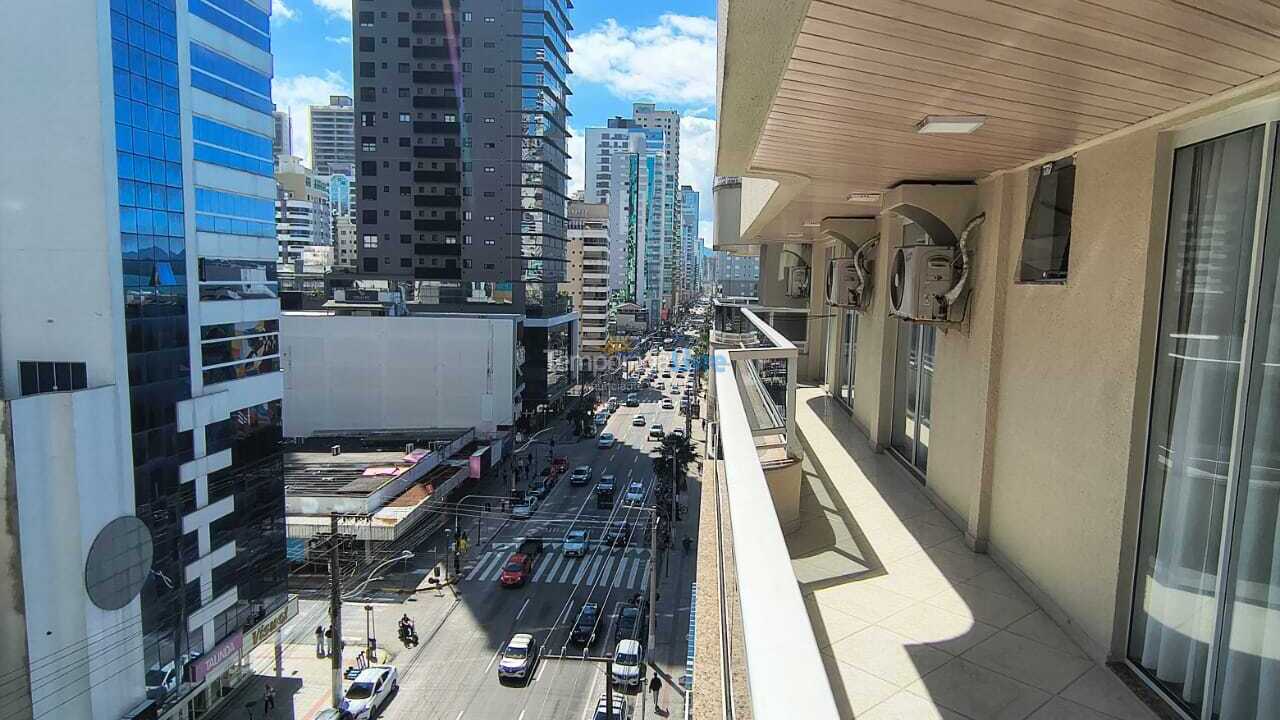 Apartamento para aluguel de temporada em Itapema (Meia Praia)