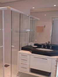 Apartamento en condominio frente al mar