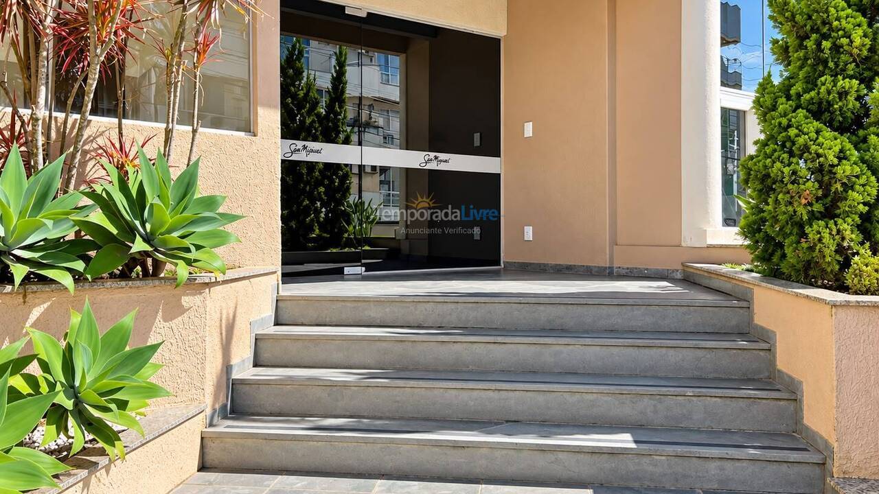 Apartamento para aluguel de temporada em Bombinhas (Praia de Bombas)