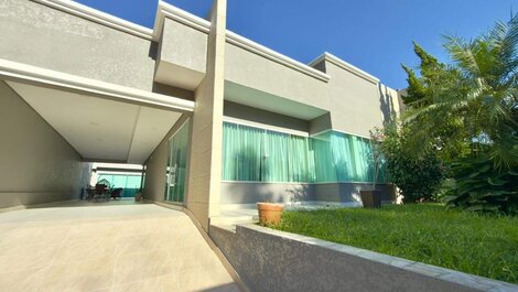 Casa Espaçosa c/ Piscina e Sinuca em Bombas