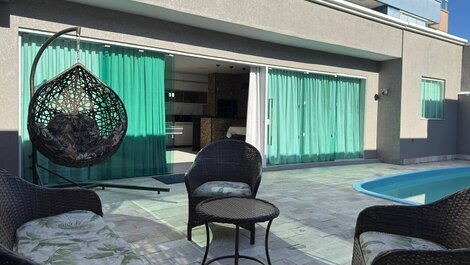 Casa Espaçosa c/ Piscina e Sinuca em Bombas