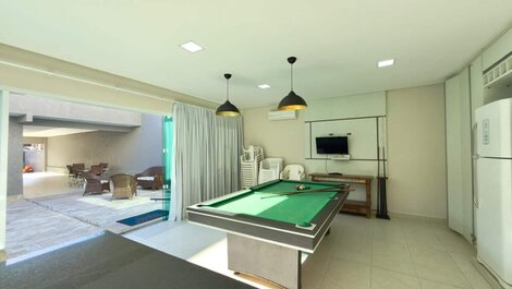 Casa Espaçosa c/ Piscina e Sinuca em Bombas