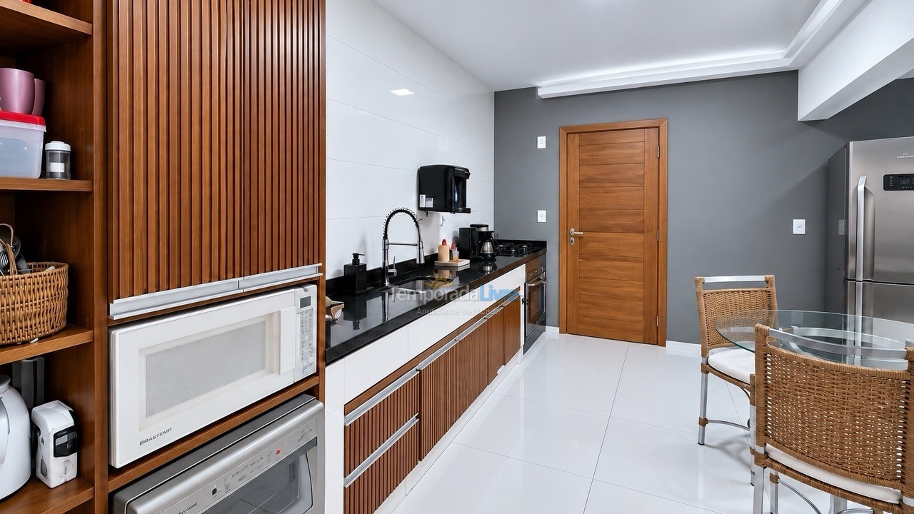 Casa para aluguel de temporada em Porto Seguro (Arraial Dajuda São Francisco)