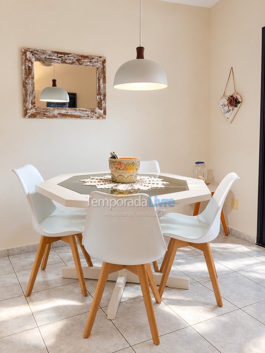 Apartamento para aluguel de temporada em Guarujá (Praia do Tombo)