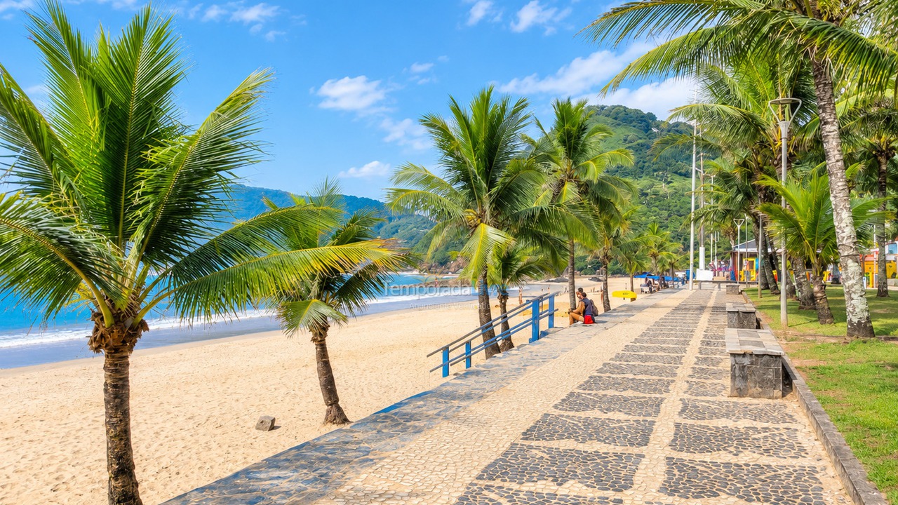 Apartamento para aluguel de temporada em Guarujá (Praia do Tombo)