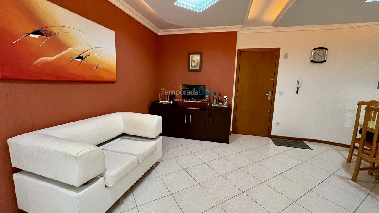 Apartamento para aluguel de temporada em Itapema (Meia Praia)