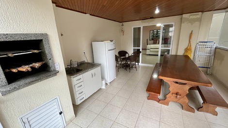 Apartamento para alugar em Itapema - Meia Praia