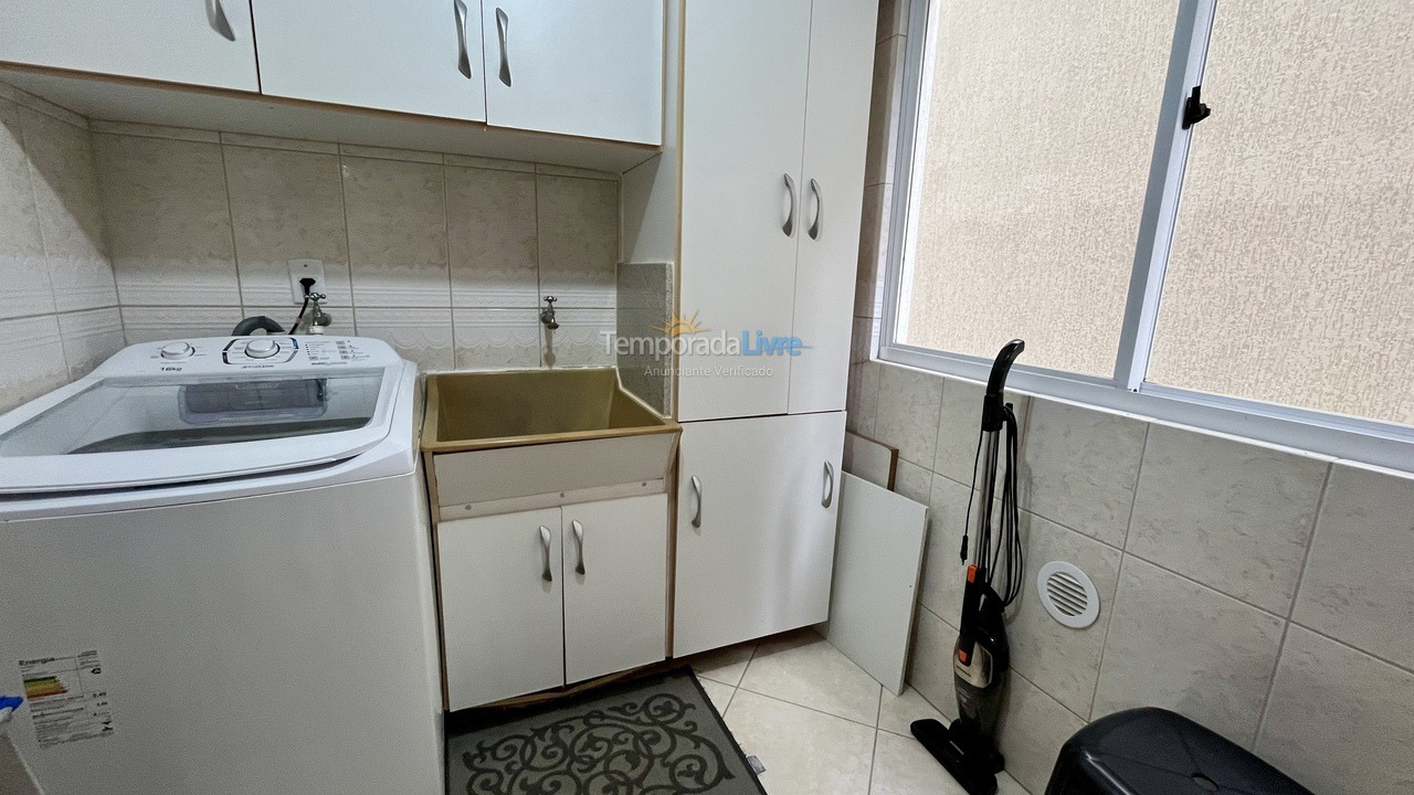 Apartamento para aluguel de temporada em Itapema (Meia Praia)
