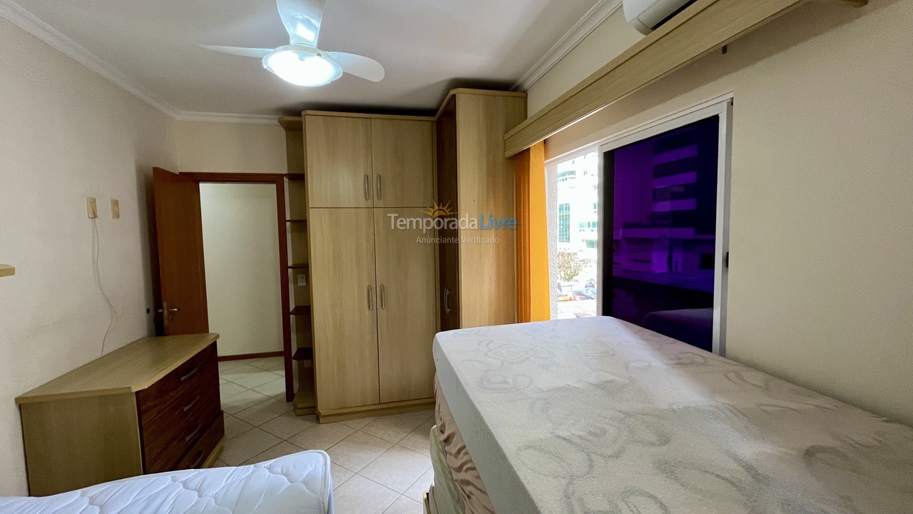 Apartamento para aluguel de temporada em Itapema (Meia Praia)