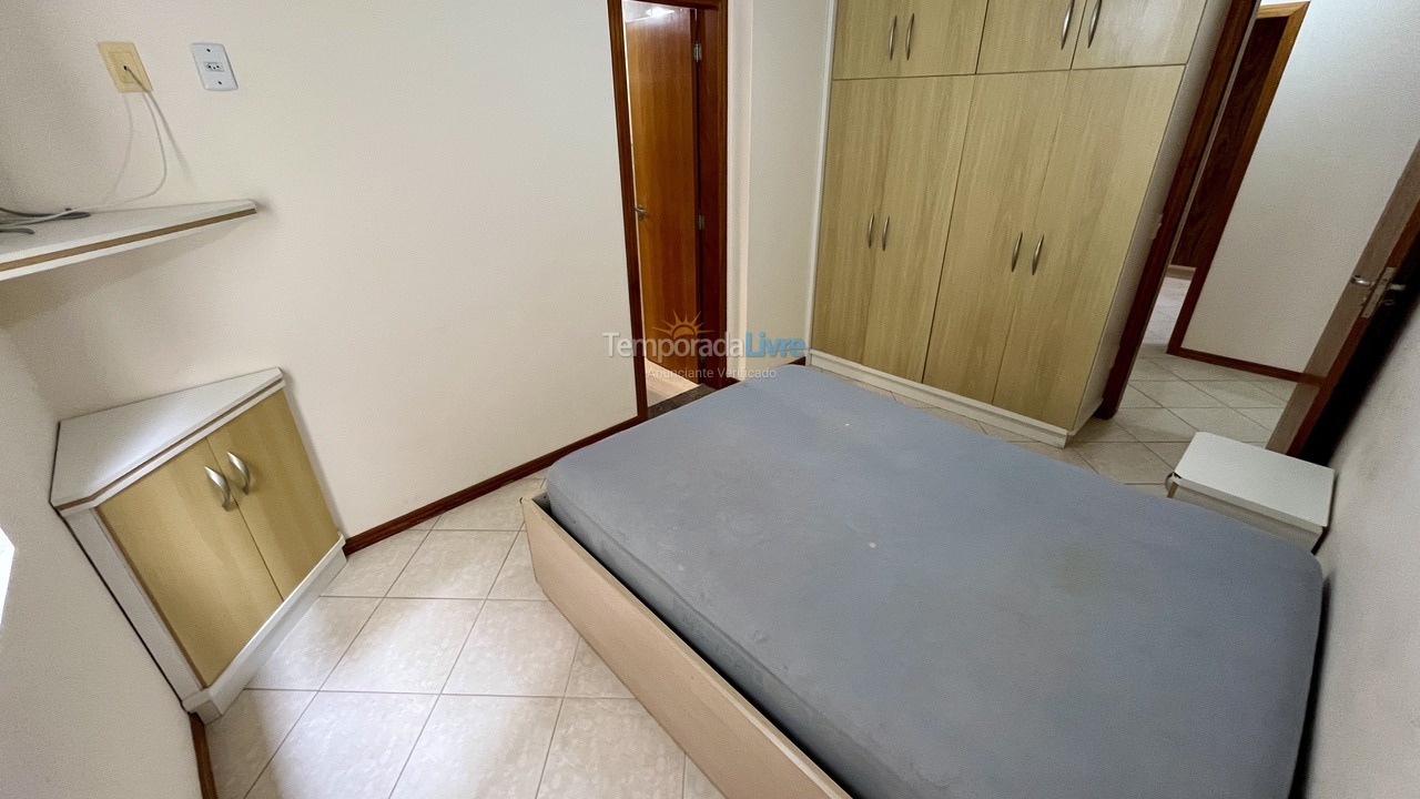 Apartamento para aluguel de temporada em Itapema (Meia Praia)