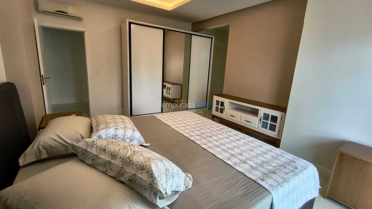 Apartamento para aluguel de temporada em Itapema (Meia Praia)