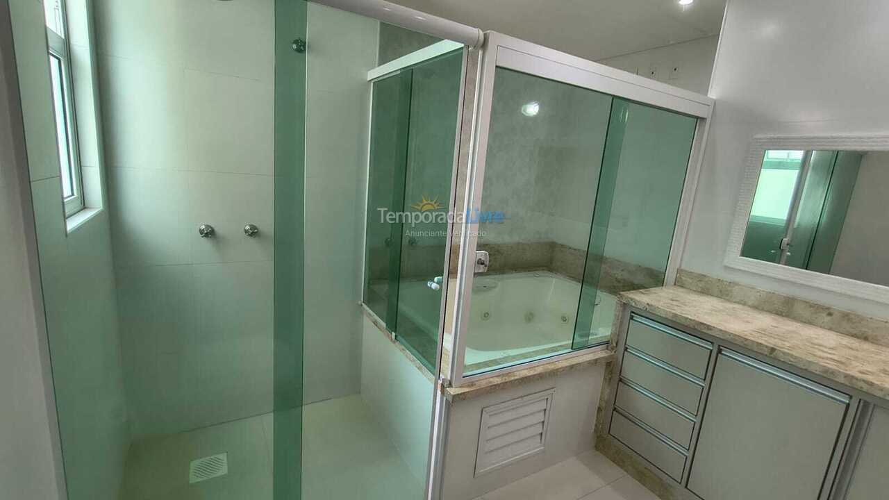 Apartamento para aluguel de temporada em Itapema (Meia Praia)