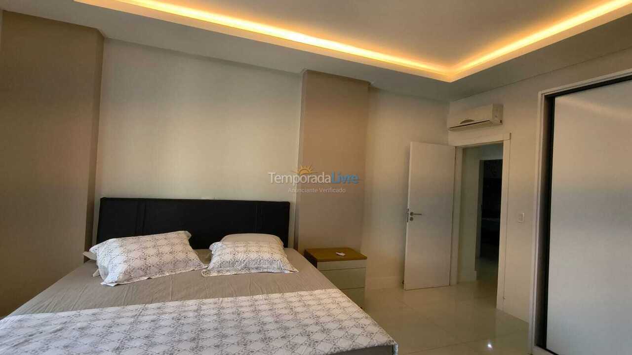 Apartamento para aluguel de temporada em Itapema (Meia Praia)