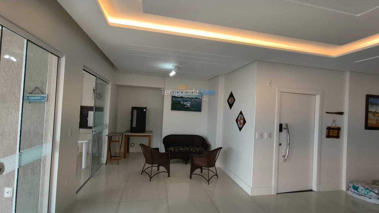Apartamento para aluguel de temporada em Itapema (Meia Praia)
