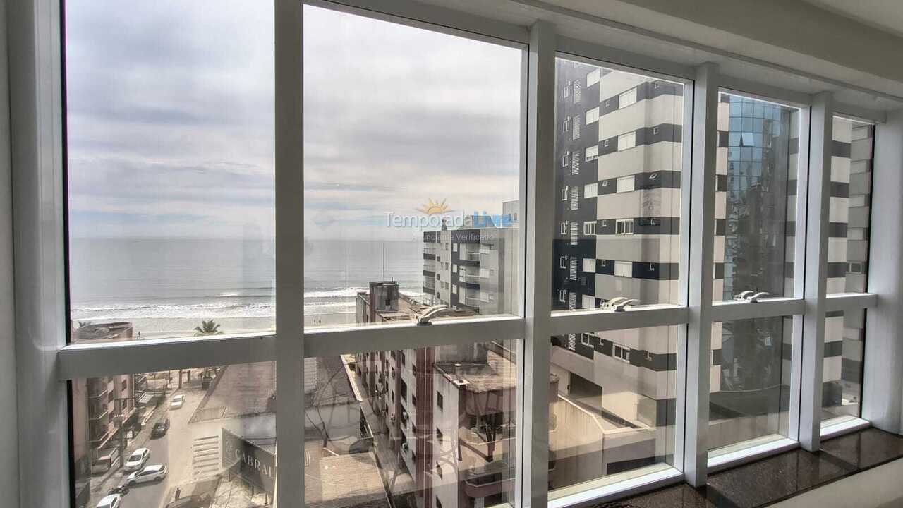Apartamento para aluguel de temporada em Itapema (Meia Praia)