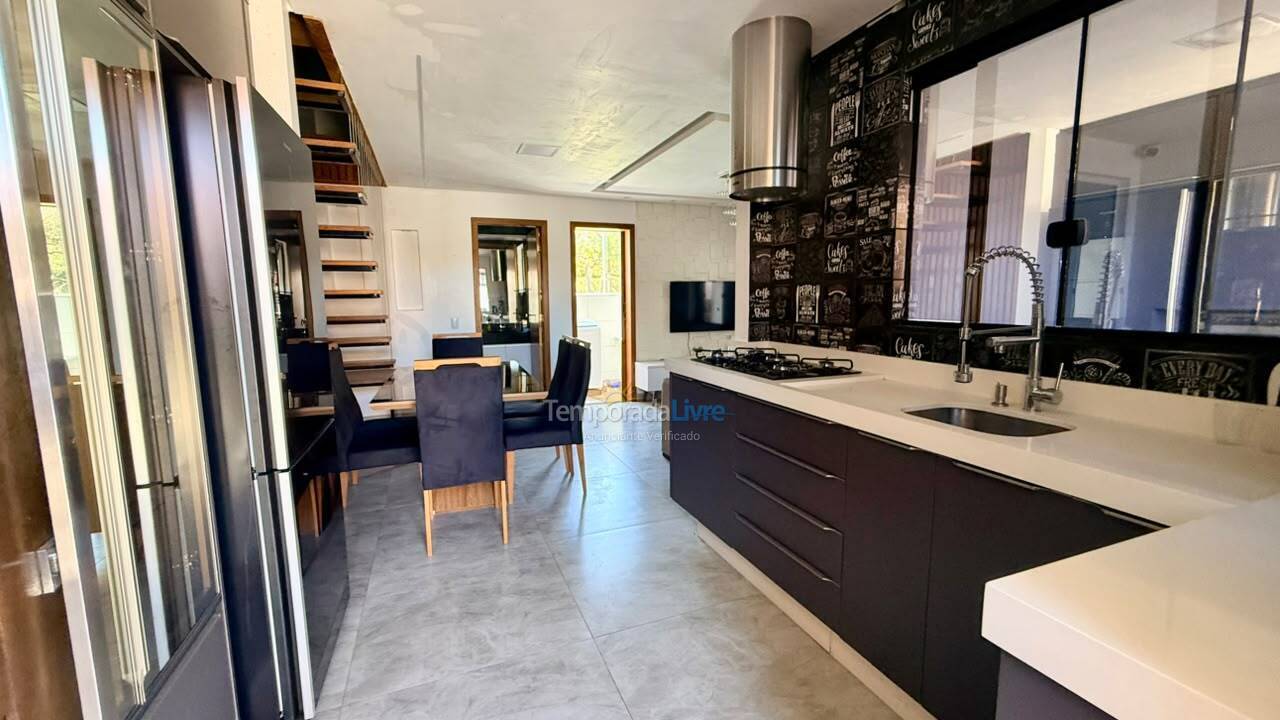 Casa para aluguel de temporada em Florianópolis (Ponta das Canas)