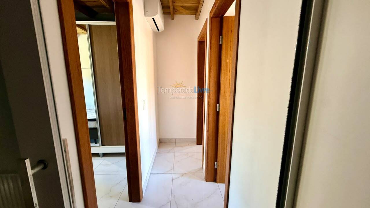 Casa para aluguel de temporada em Florianópolis (Ponta das Canas)