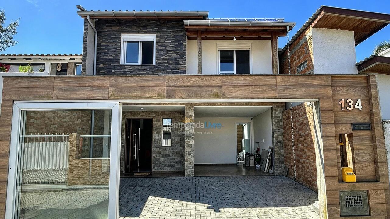 Casa para aluguel de temporada em Florianópolis (Ponta das Canas)