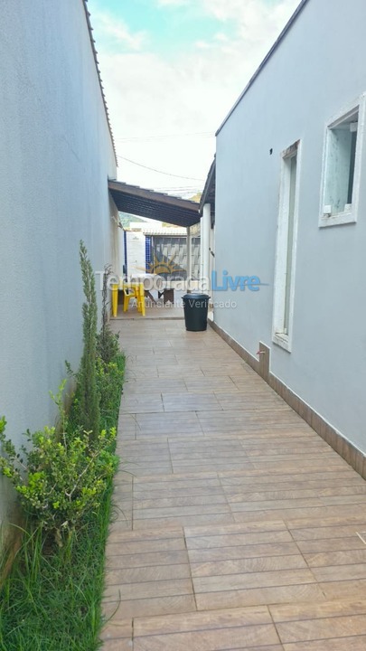 Casa para aluguel de temporada em Ubatuba (Maranduba)