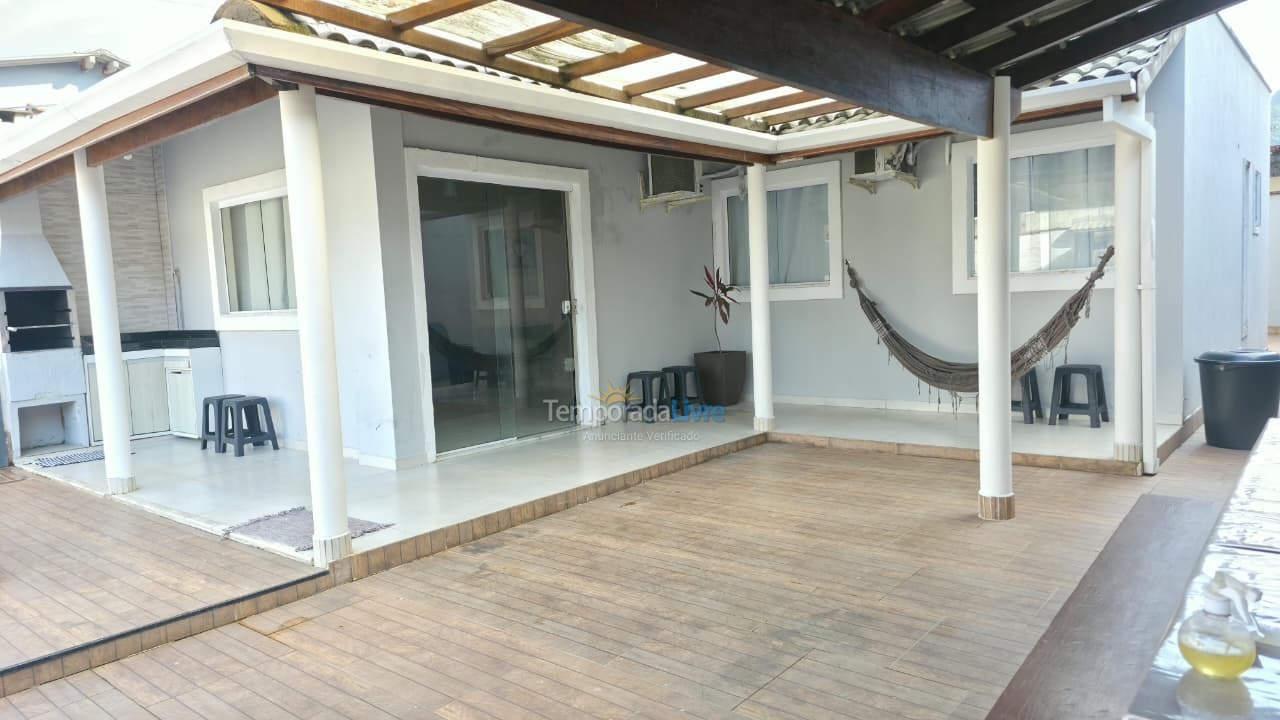 Casa para aluguel de temporada em Ubatuba (Maranduba)