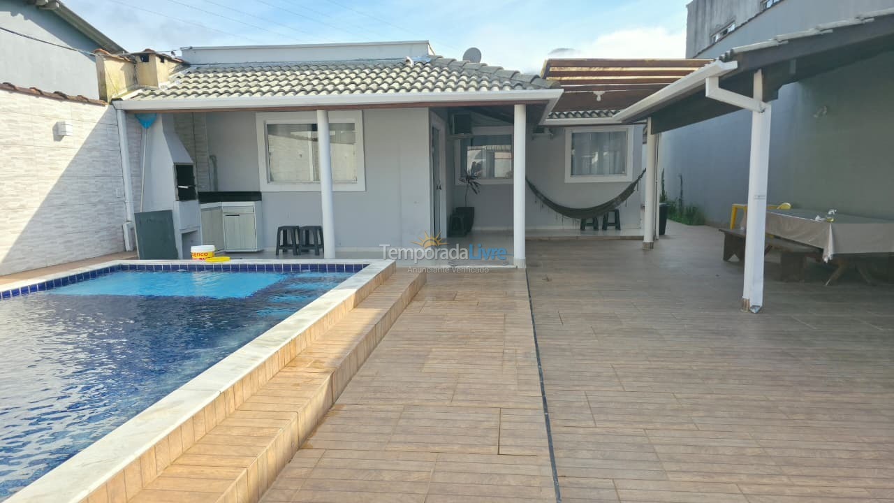 Casa para aluguel de temporada em Ubatuba (Maranduba)