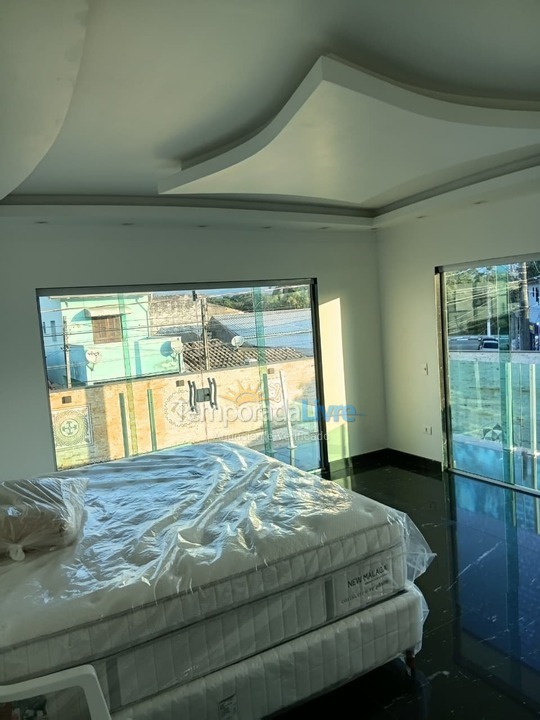 Casa para aluguel de temporada em Caraguatatuba (Praia das Palmeiras)