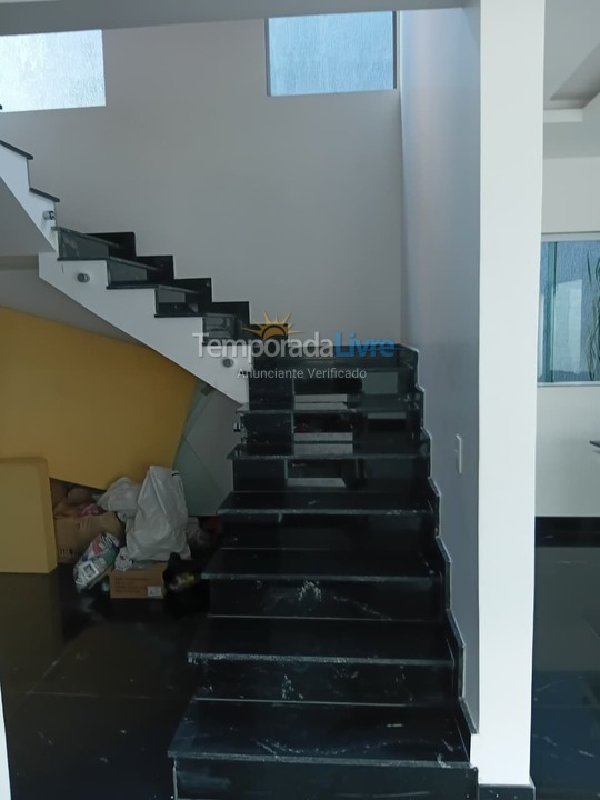 Casa para aluguel de temporada em Caraguatatuba (Praia das Palmeiras)