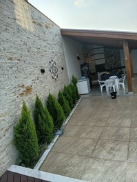 Casa alto padrão praia das palmeiras 4 dor. piscina ar